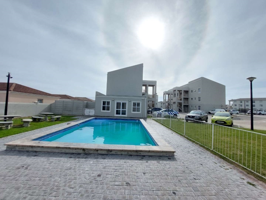 To Let 2 Bedroom Property for Rent in Muizenberg Western Cape